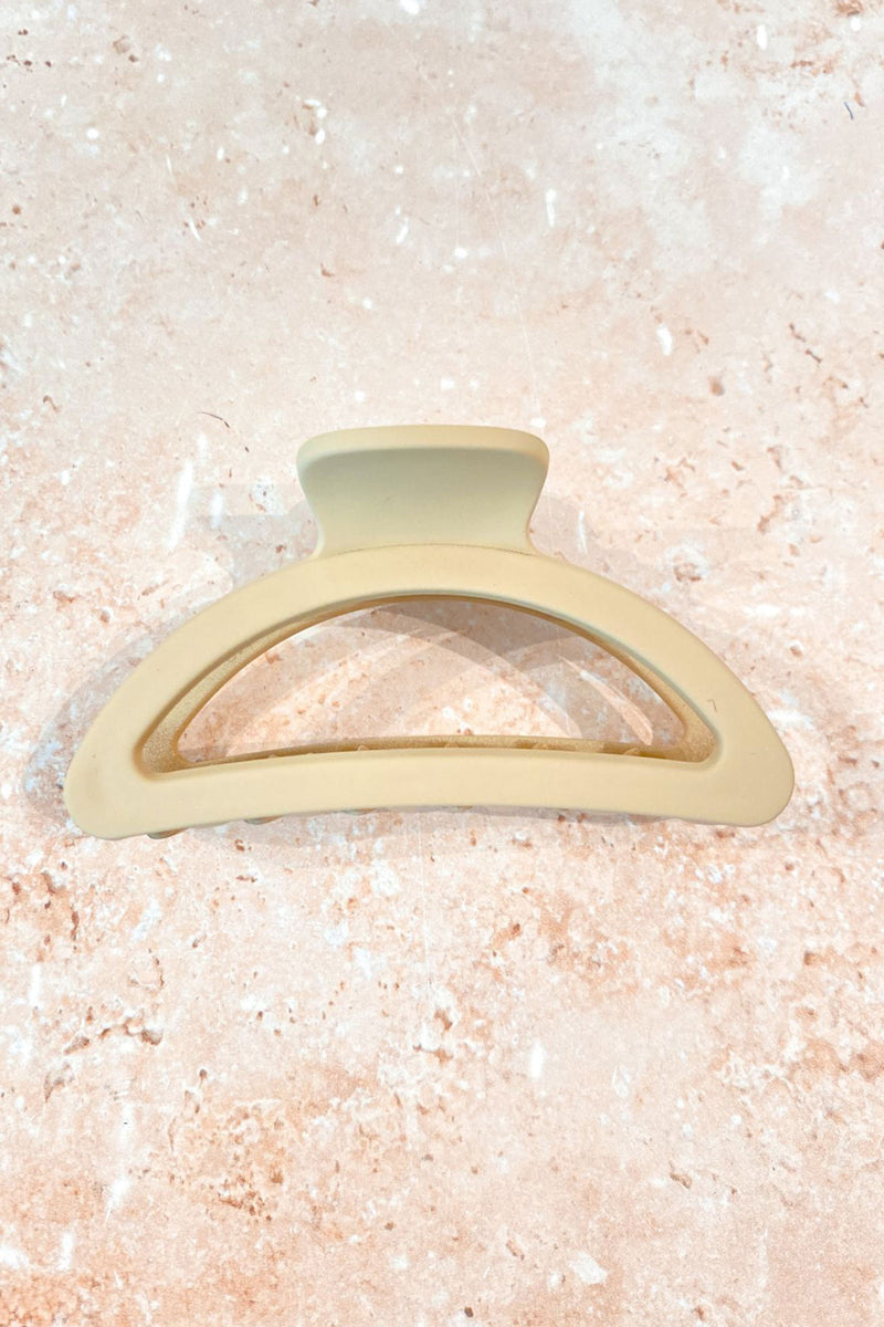 Laena Claw Clip Tan